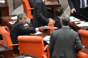 TBMM'den CHP'li Gen&ccedil;'e kınama