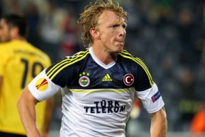 Kuyt'tan ma&ccedil; &ouml;ncesi şaşırtan a&ccedil;ıklama
