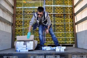 11 bin paket ka&ccedil;ak sigara ele ge&ccedil;irildi