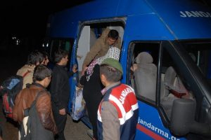 Jandarmadan m&uuml;lteci avı