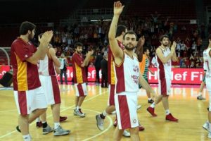 Cim Bom'un &ouml;n&uuml;nde durulmuyor!