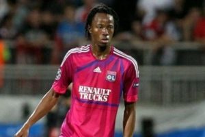 Beşiktaş stoperini Lyon'da buldu