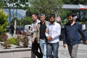 Kiraladığı otomobilde yakalandı
