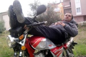 Motosikletini satmak istedi ama...