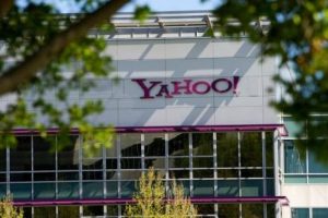 Yahoo'da yaprak d&ouml;k&uuml;m&uuml; bitmiyor