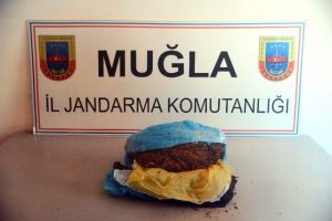 Yastık kılıfında uyuşturucu yakalandı