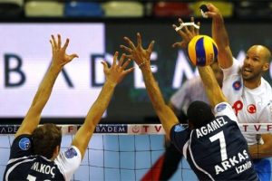 Halkbank pes etmiyor