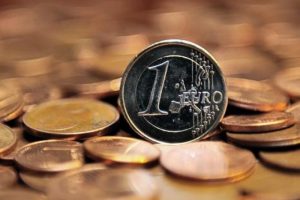 4 milyar euroyu ka&ccedil;ırdılar