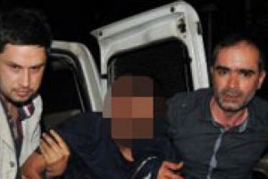İzmir'de polise saldırı