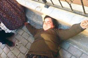 Polisten zihinsel engelli kadına kelep&ccedil;e