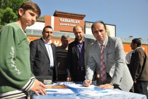 Ayasofya'nın cami olarak a&ccedil;ılması i&ccedil;in "imzanla zincirleri kır" kampanyası