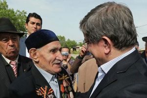 Davutoğlu, T&uuml;rkistan'da Ahıska T&uuml;rkleriyle buluştu