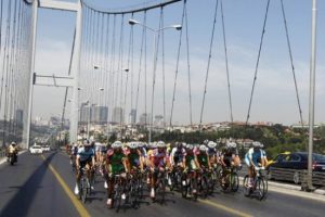 Cumhurbaşkanı G&uuml;l'e BMX bisiklet