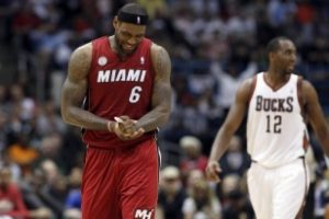 Miami Heat, Ersan'lı Milwaukee'yi s&uuml;p&uuml;rd&uuml;!