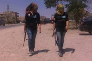 "Kadınlar Esad'a karşı silahlanıyor"