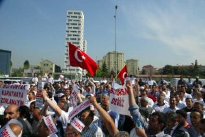 Şof&ouml;rler kazan kaldırdı