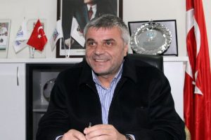 Akhisar'da y&uuml;zler g&uuml;l&uuml;yor