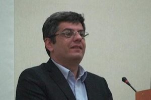 Dekan &ouml;zeleştiri yaptı
