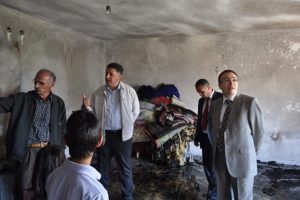 Evi yanan yaşlı kadına yardım eli