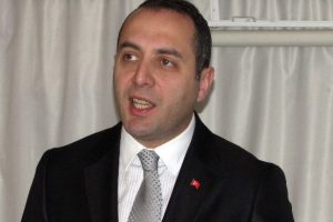 MHP'den Akil İnsanlar tepkisi