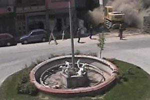Bakkal b&ouml;yle &ccedil;&ouml;kt&uuml;!