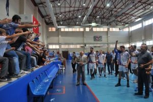 Nil&uuml;fer Belediyespor hentbolda yarı finalde