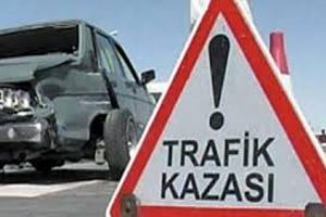 Trafik kazası bir aileyi yok etti!