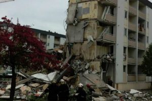 &Ccedil;&ouml;ken binadan bir T&uuml;rk sağ kurtuldu