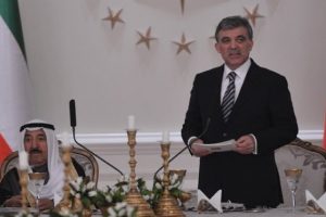 Kuveyt Emiri onuruna yemek verildi