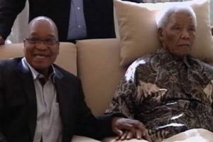 Mandela'nın bu g&ouml;r&uuml;nt&uuml;s&uuml; kızdırdı