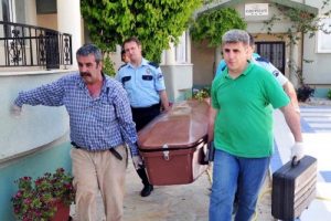 İngiliz turistin sır &ouml;l&uuml;m&uuml;