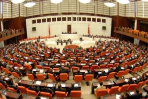 Meclis'te Kamer Gen&ccedil; gerginliği