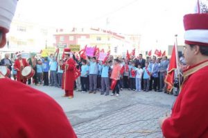 Selamlamayı yaygınlaştırmak i&ccedil;in y&uuml;r&uuml;y&uuml;ş