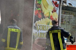 Depoda &ccedil;ıkan yangın korkuttu