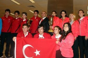 Şampiyonlar yurda d&ouml;nd&uuml;
