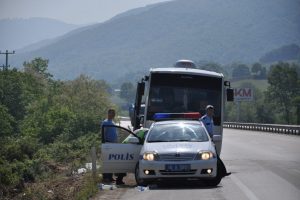 Tekerleği &ccedil;ıkan midib&uuml;s faciaya neden oluyordu...