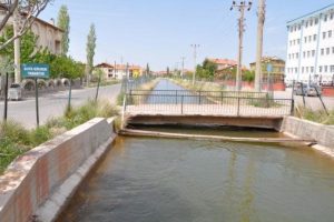 Sulama kanalına d&uuml;şen kadın boğuldu