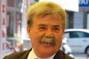 &Ouml;zg&uuml;ven T&uuml;rkiye'ye d&ouml;n&uuml;yor