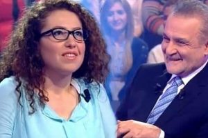 Kim Milyoner Olmak İster'de yarışmacının anıları herkesi g&uuml;ld&uuml;rd&uuml;