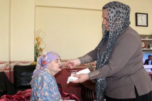 Alzheimer hastası kadının y&uuml;rek burkan dramı