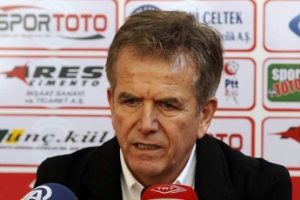 "Ligde kalmak i&ccedil;in matematiksel şansımız devam ediyor"