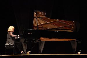 İdil Biret'ten m&uuml;zik ziyafeti