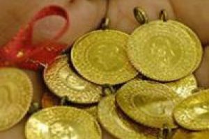 Bağışlanan kıyafetten 1 kese altın &ccedil;ıktı