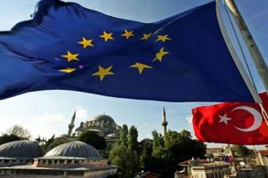 Avrupa k&uuml;&ccedil;&uuml;lecek, T&uuml;rkiye b&uuml;y&uuml;yecek