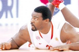 'Baby Shaq' Galatasaray yolunda