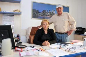 Alman &ccedil;ift fakirlere umut oldu