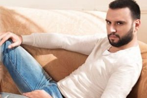 Alişan'dan annesine pahalı hediye