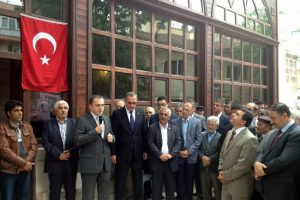Vakıfların restore ettiği camiyi milletvekili a&ccedil;tı