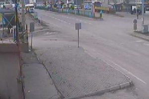Otomobilin &ccedil;arptığı adam metrelerce havaya fırladı