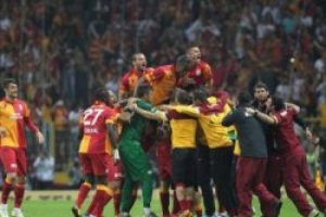 Galatasaraylı oyunculara 6 milyon TL prim